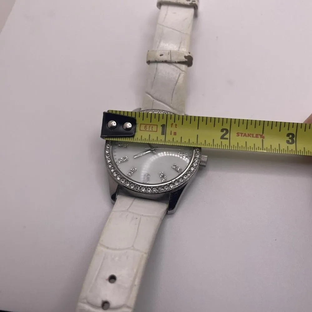 Working Kenneth Cole Women’s Watch KC2764 Band / Silver Tone/Crystal Bezel - Image 8