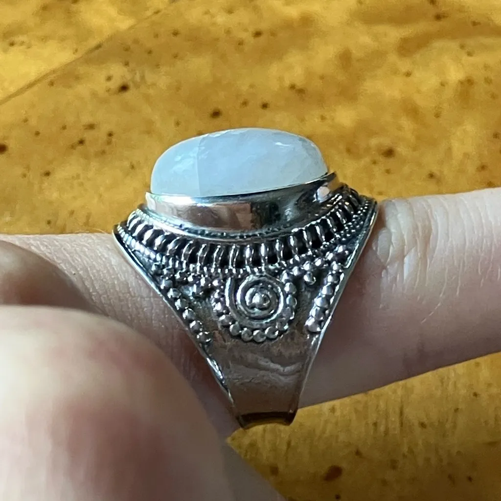 Natural Rainbow Moonstone Sterling Silver Cocktail Ring Size 5 - Image 3