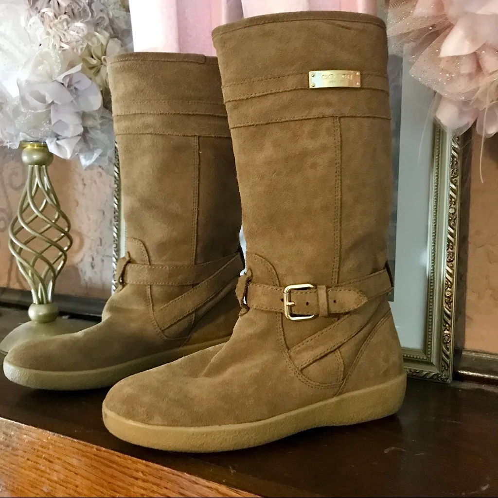 Coach  "TALLULAH" PULL ON SUEDE AND FAUX SHEARLING LINED WINTER BOOTS (5.5) - Image 5