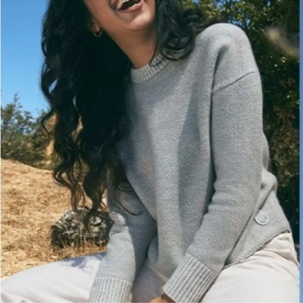 allbirds  boiled merino wool pullover sweater in natural grey, size medium - Image 2