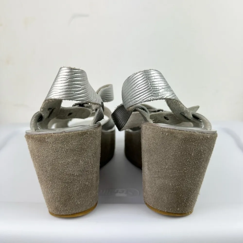 Kork-Ease Ava Metallic Silver Wedge Sandals Sz 7 Strappy Leather - Image 6