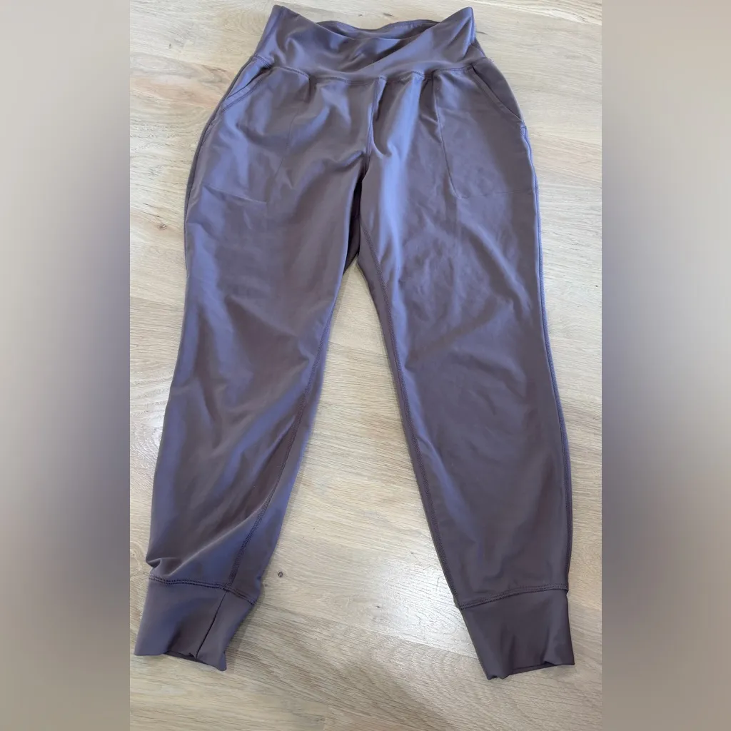 Old navy active high-rise jogger mythical size large - Image 2