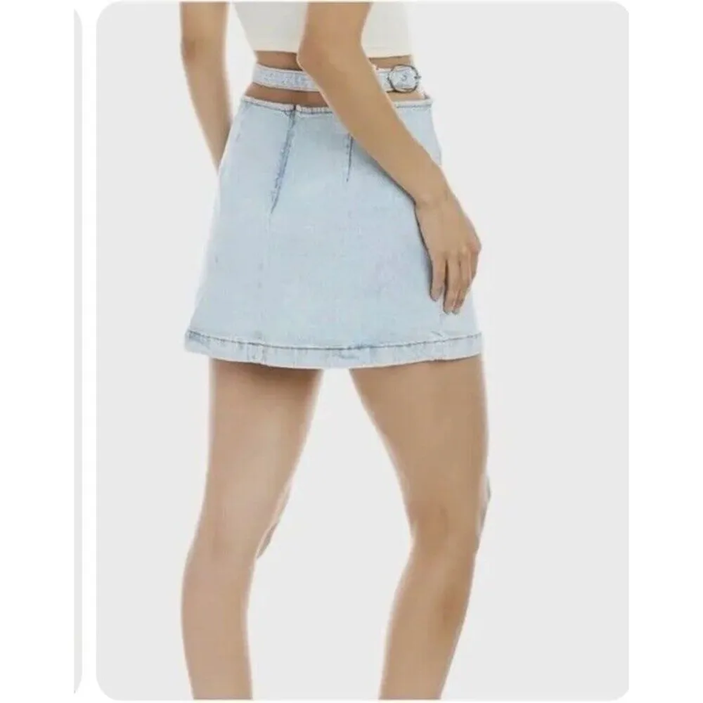 NWT WeWoreWhat Cut Out Denim Mini Skirt Women's L Blue Light Wash High Waist - Image 6