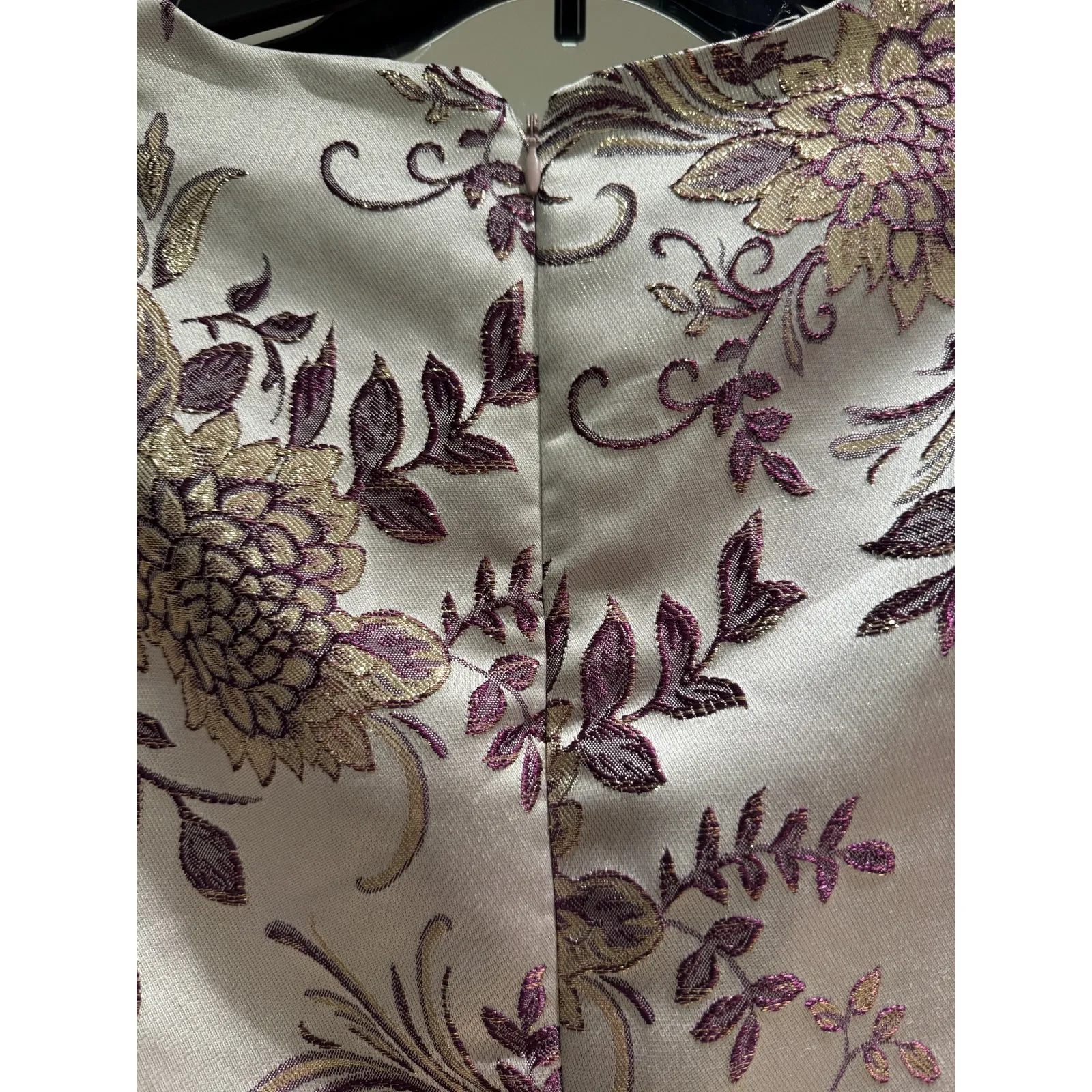 Lulu’s Go with the Glow Purple Metallic Floral Jacquard Shift Dress Size Small - Image 9