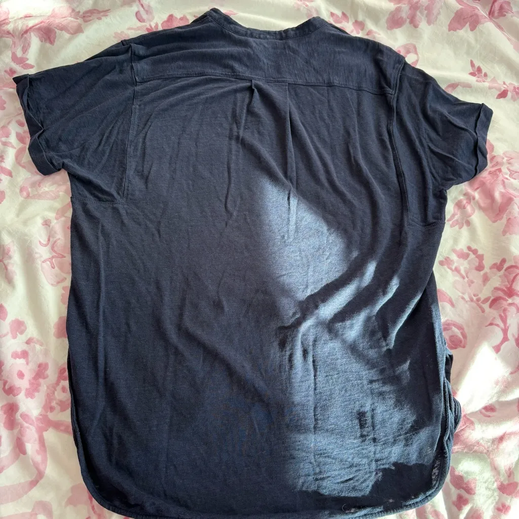 Lysse women’s navy short sleeve button up top - Image 5