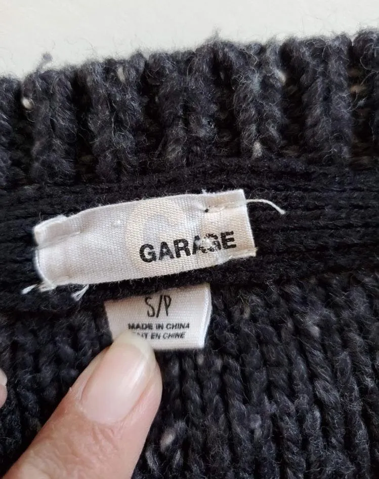 Crew neck Sweater Size Small - Image 3