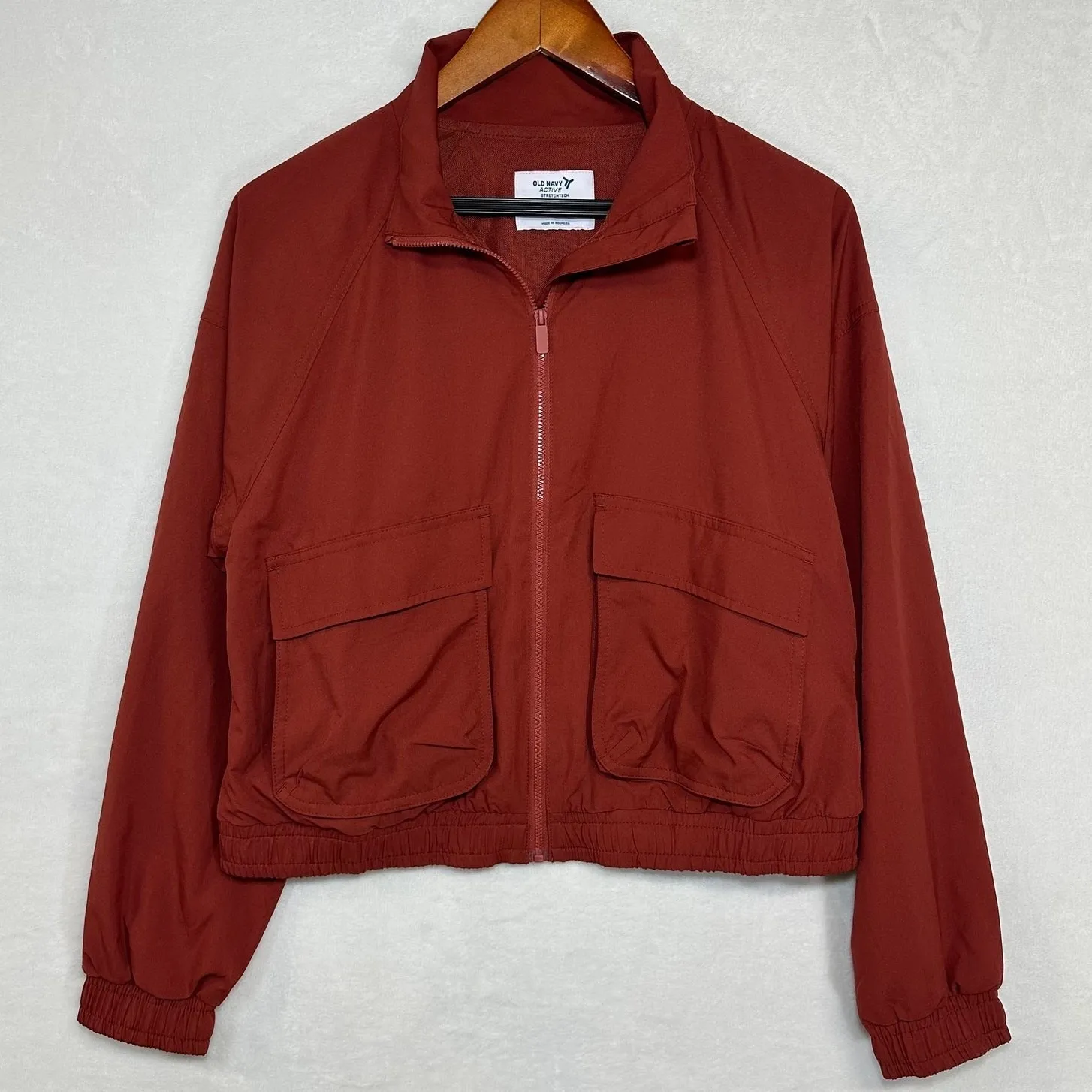 Old Navy XS Cropped Bomber Jacket Vented Rust Red Stretchy Streetwear Athleisure - Image 2