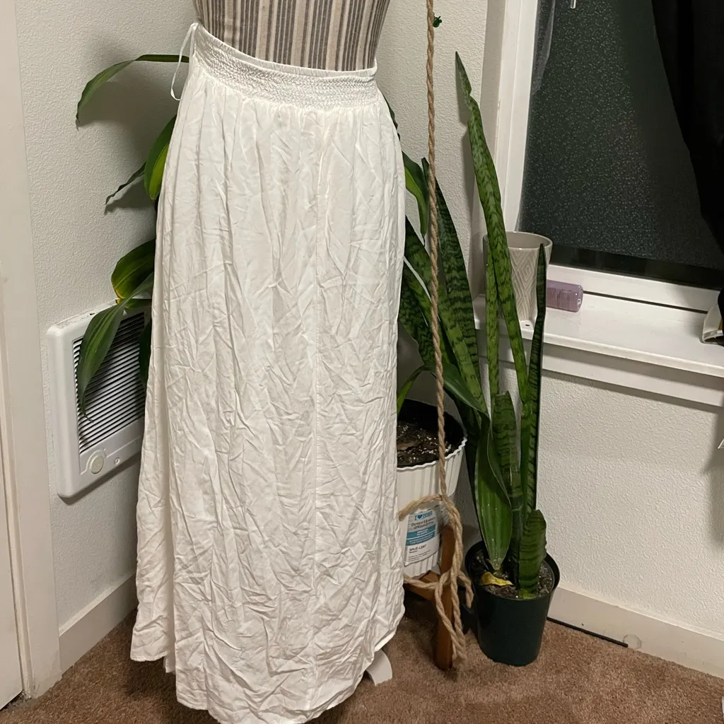 LILBETTER WHITE MAXI CROCHET DRESS SIZE Small women’s coquette vacation core - Image 2