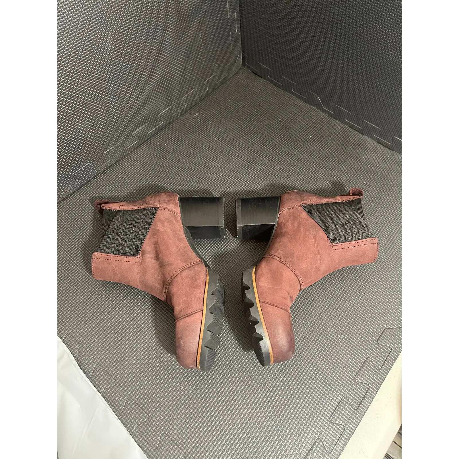 Sorel Addington Chelsea Waterproof Burgundy Leather Heeled Ankle Boots‎ 7.5 - Image 3