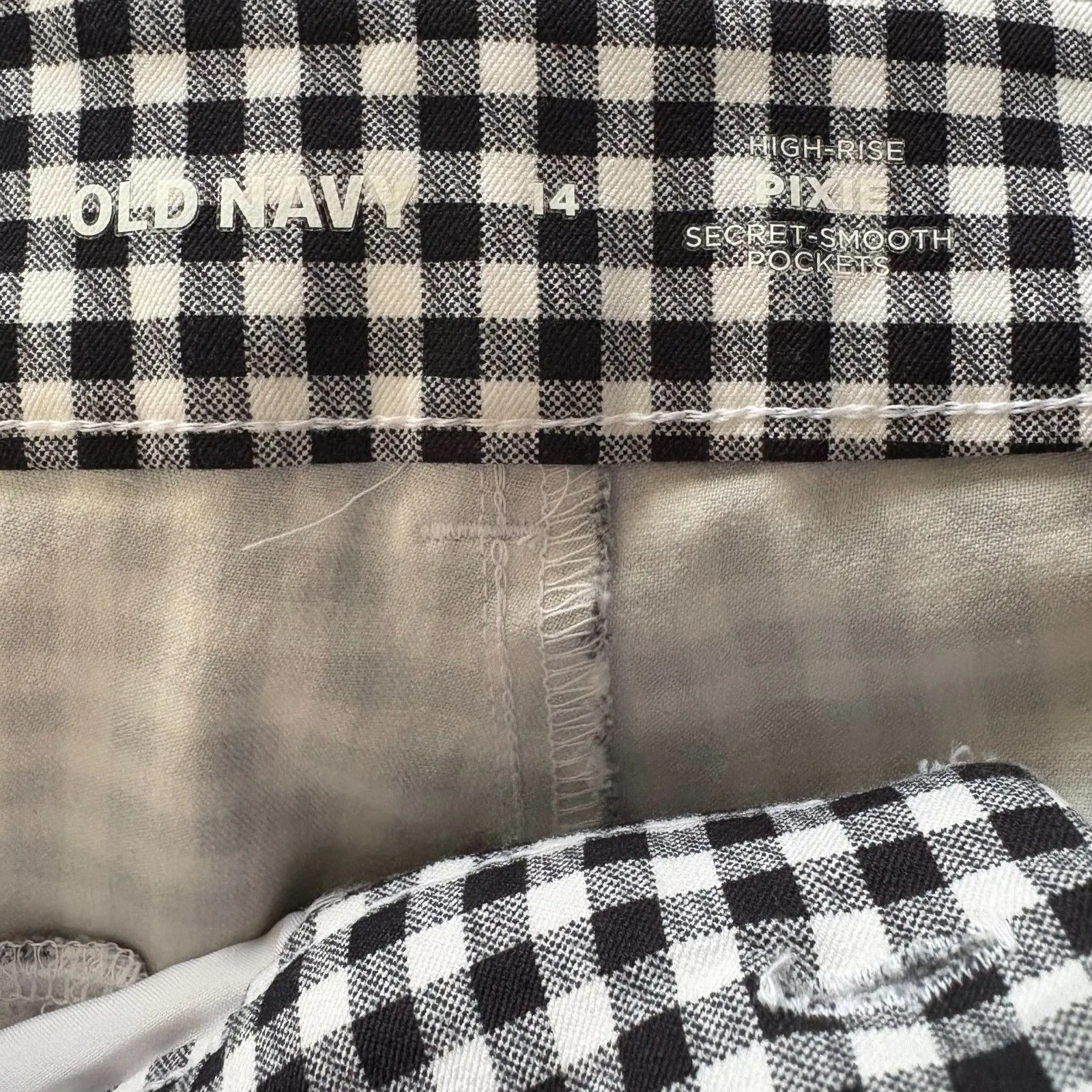 Old Navy High Rise Pixie Pants‎ Black White Gingham Cottagecore Stretch Size 14 - Image 6