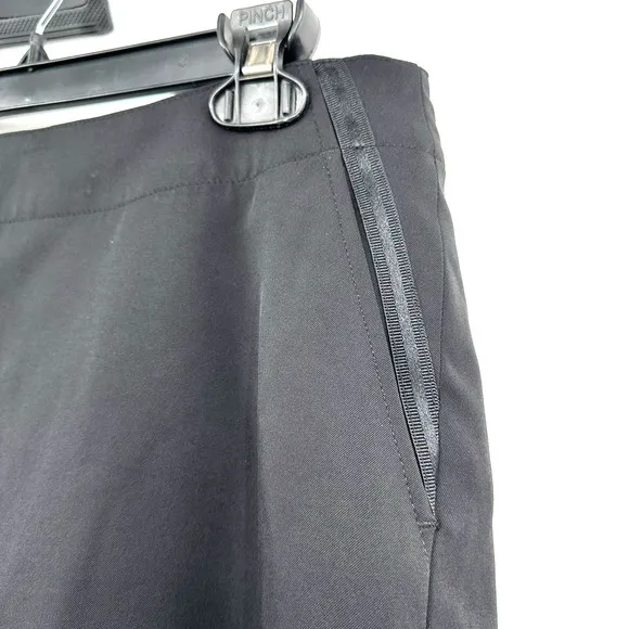 Lady Hagen Essentials size 4‎ black athletic skort rear zip - Image 4