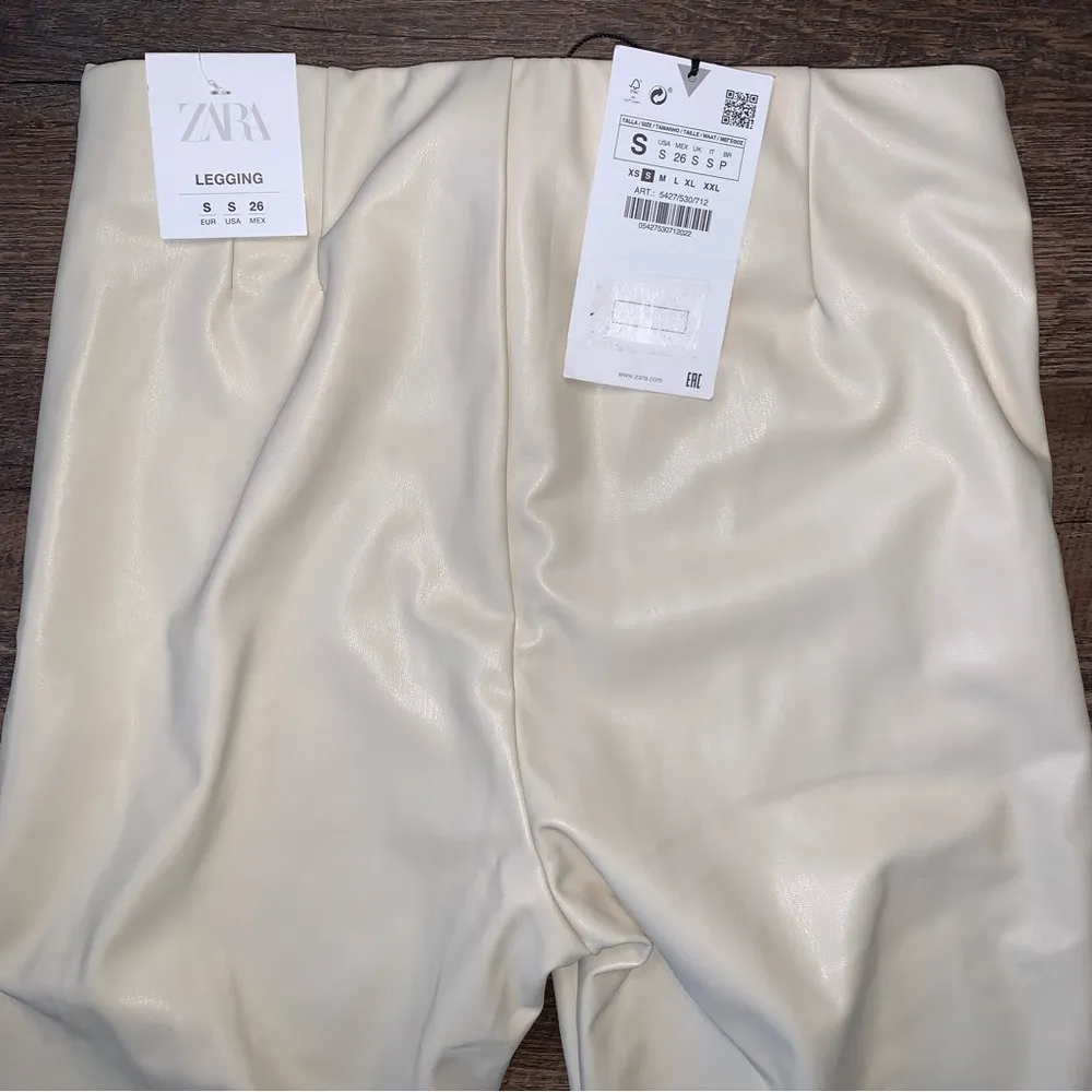 Zara Faux Leather Off White Hi- Rise Leggings Women’s Size Small New with Tags - Image 5