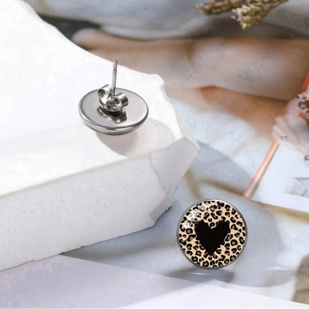 Leopard Print Heart Stud Earrings Black - Image 4