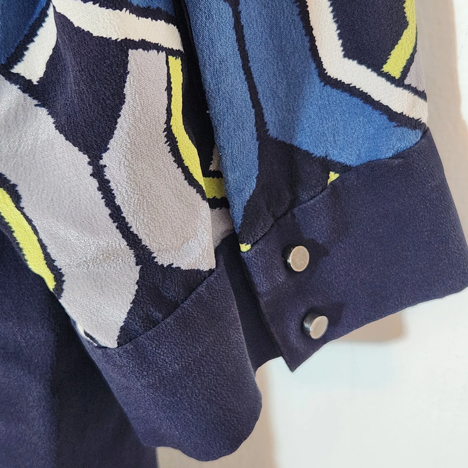 Trina Turk Navy and Gray Geometric Print Silk Mini Shift Dress Size 8 - Image 6