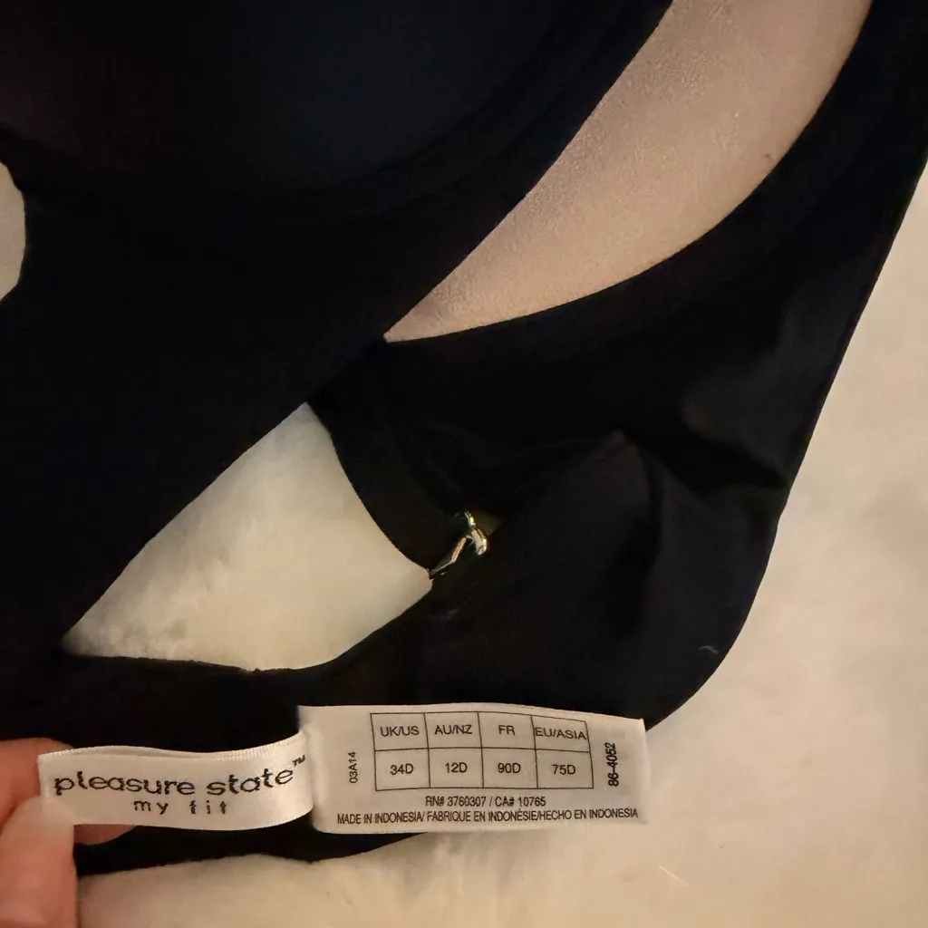 My fit fmo smooth plunge Bra Black Size 34 D - Image 10