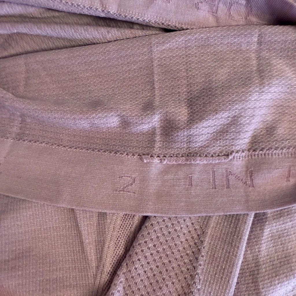 LULULEMON ATHLETICA Swiftly Tech Racerback Quicksand Mauve Size 4 - Image 7