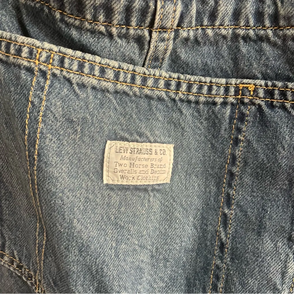 Levi's Premium Utility Shortalls Size Large - Image 2