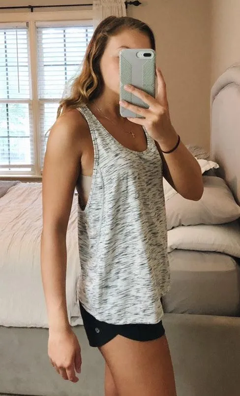 Lululemon tank top - Image 2
