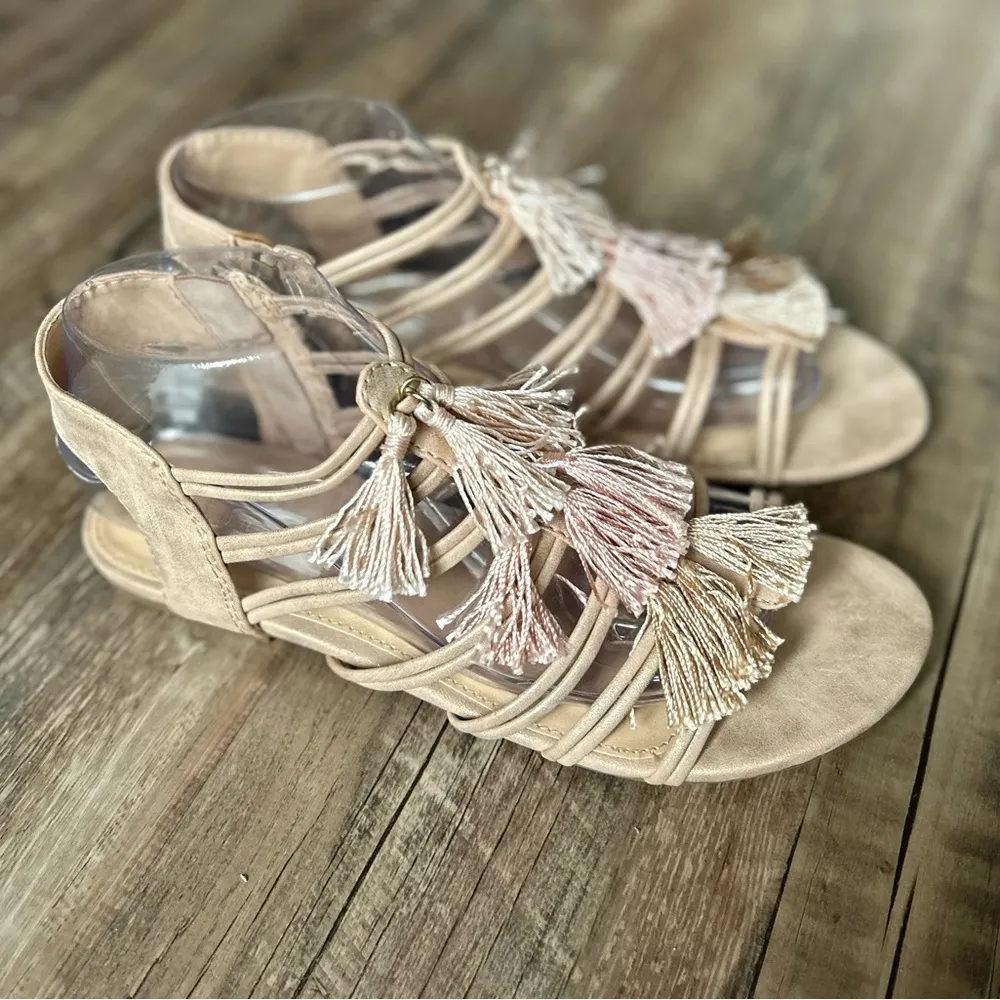 Lauren Conrad Tassel Strappy Pink Sandals Size 8 - Image 4