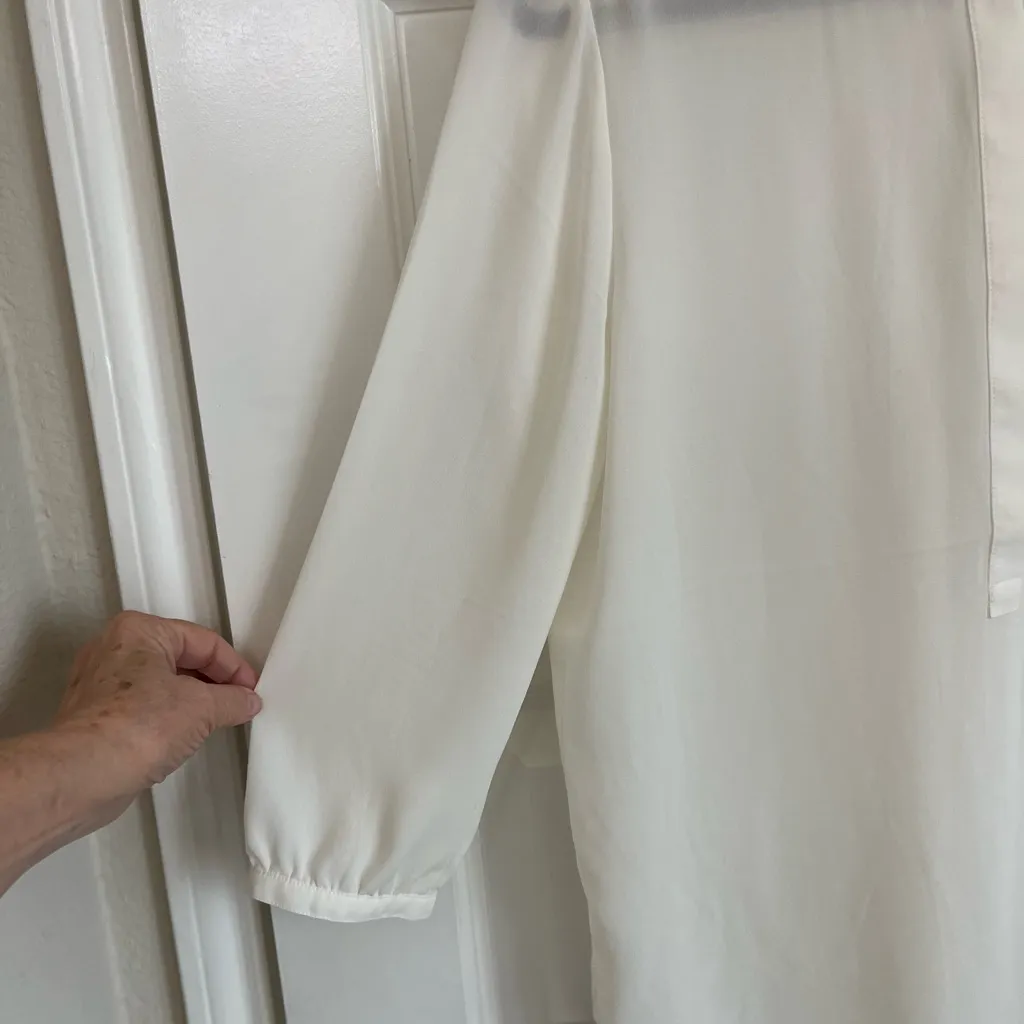 NYDJ Cream 3/4 Sleeve Blouse with Mandarin Collar and Pleating Detail Size S - Image 5