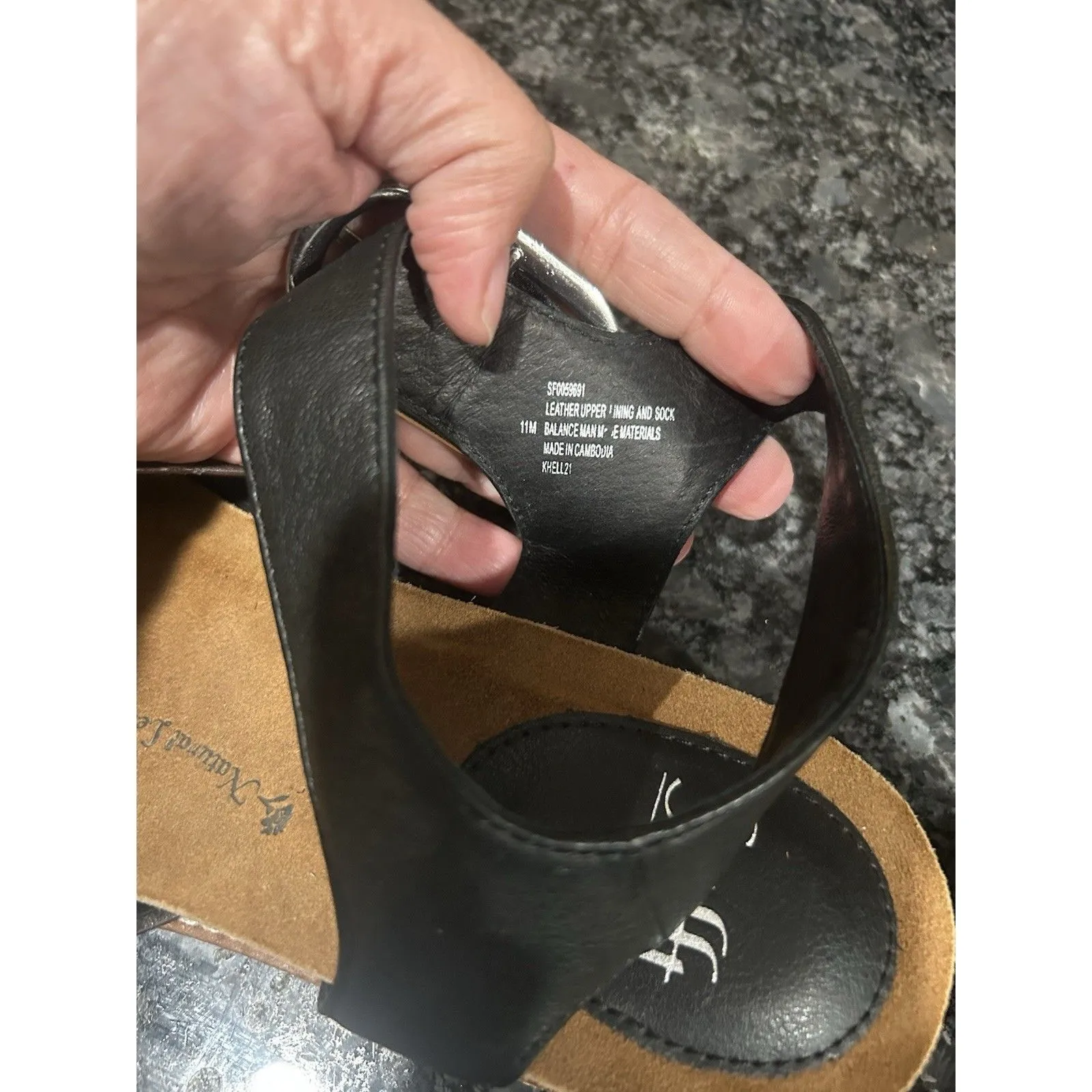 Sofft Women's Black Pewter Leather Bayo Sandal Ankle Strap Large Buckle Size 11 - Image 4