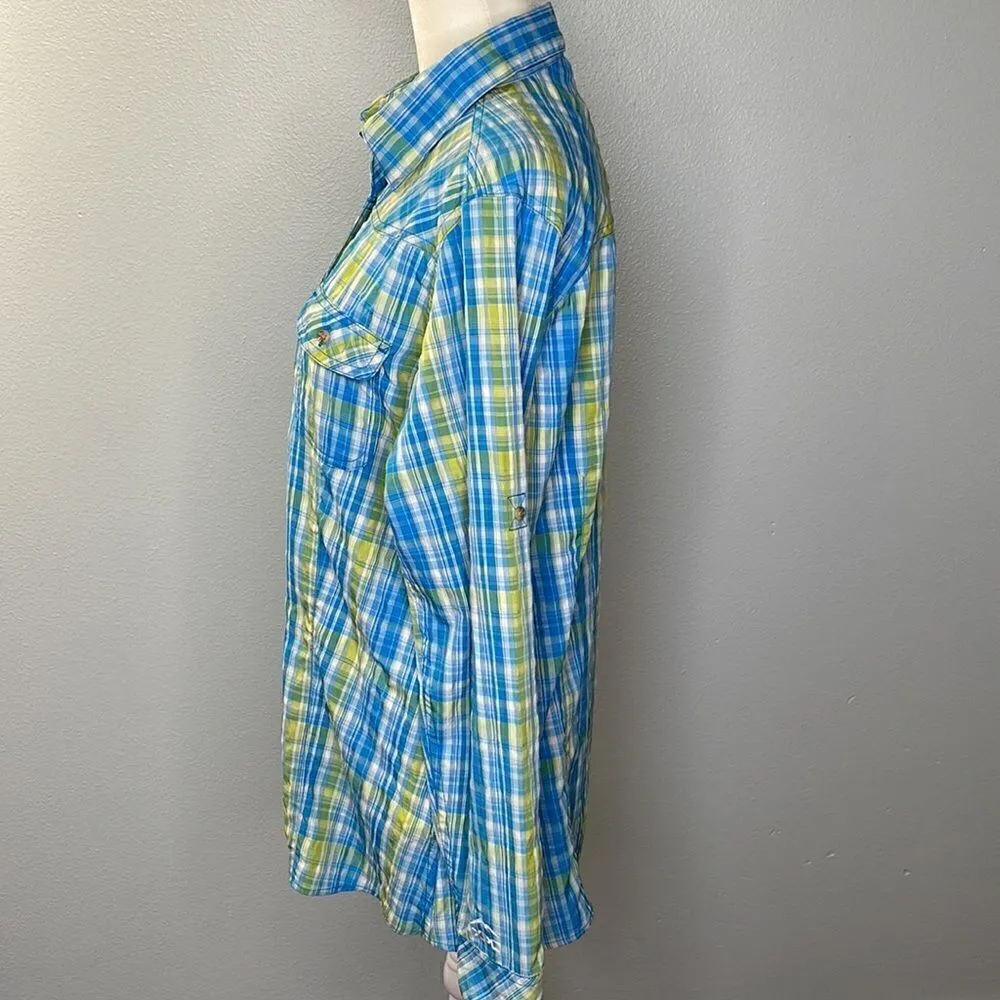 Cabela’s XPG insect defense button up shirt.  Size Medium. - Image 2