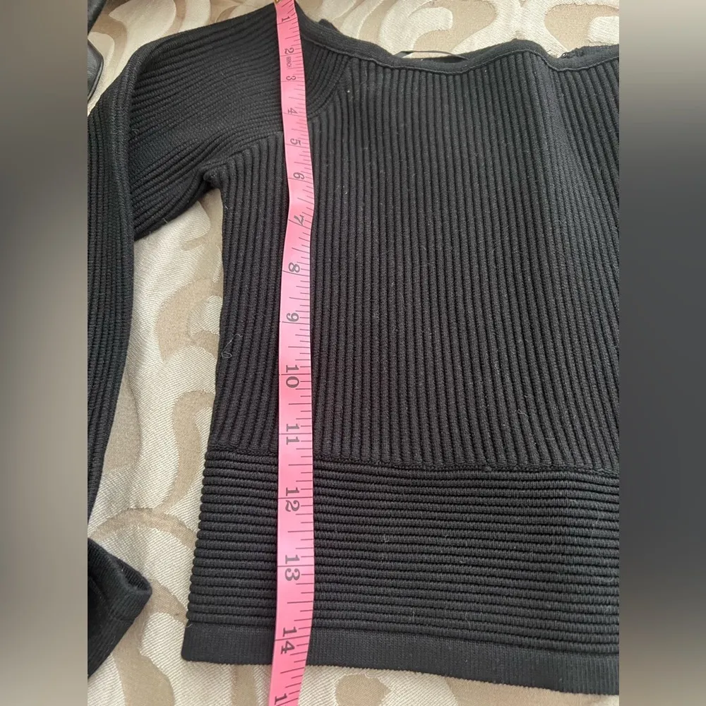 NWOT Endless Rose Cropped sweater size small - Image 7