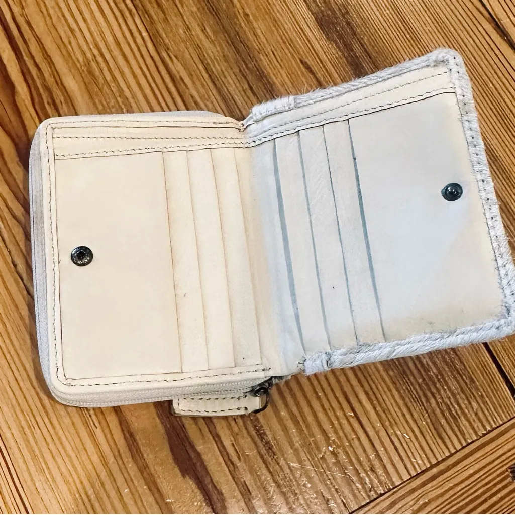 Cream and Gray/Gold Cowhide Wallet Gray - Image 3