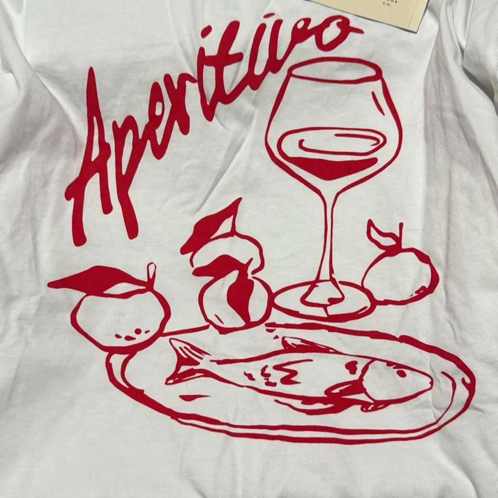 NWT BOX OF WOMENS Graphic T-Shirt. 6 NWT T SHIRTS! Size Med. GET ALL 6!! - Image 5