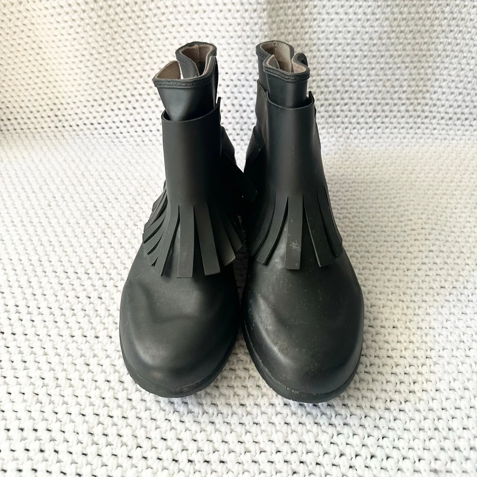 Burberry Black Rubber Fringe Trim Double Gold Buckle Slip On Rain Ankle Boots 37 - Image 11