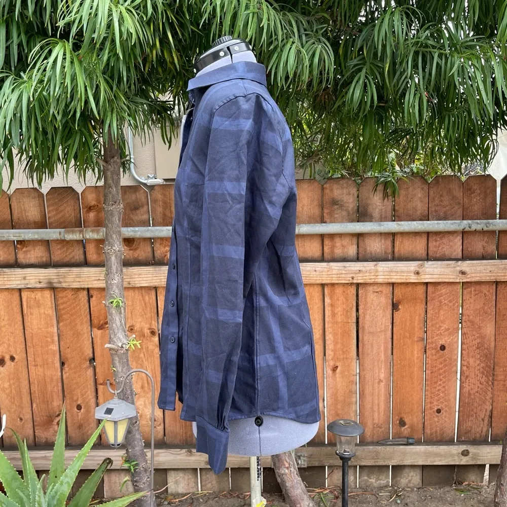 Brooks Brothers Women’s Button Down Shirt Size 10 - Image 4