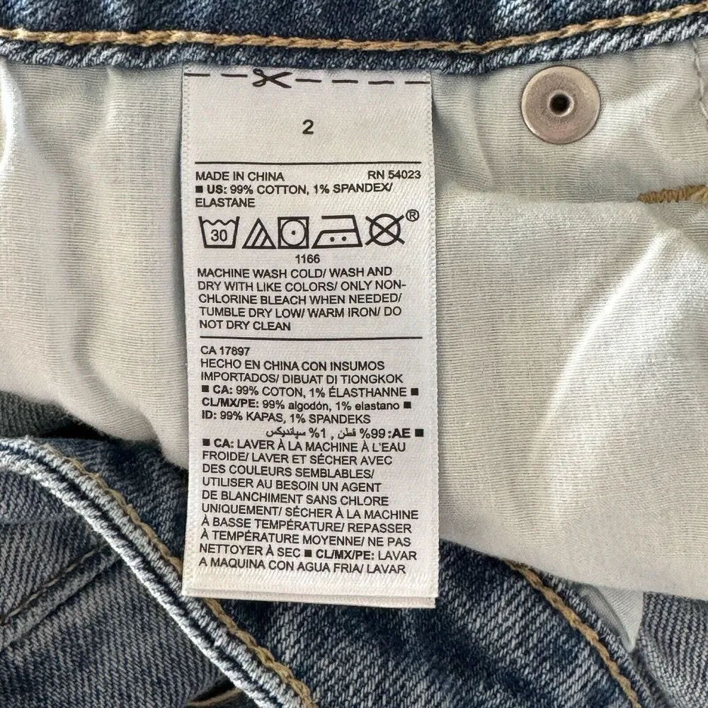 Old Navy SZ 2 A-Line Mini Denim Jean Skirt Released Frayed Hem Zip-Fly Slits - Image 6