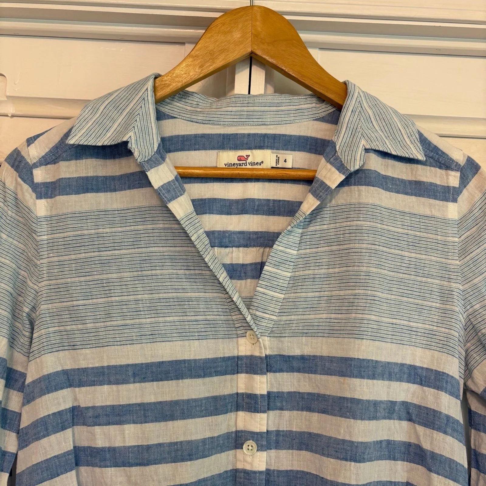 Vineyard Vines Blue And White Stripe Tie Front‎ Top Size 4 - Image 3