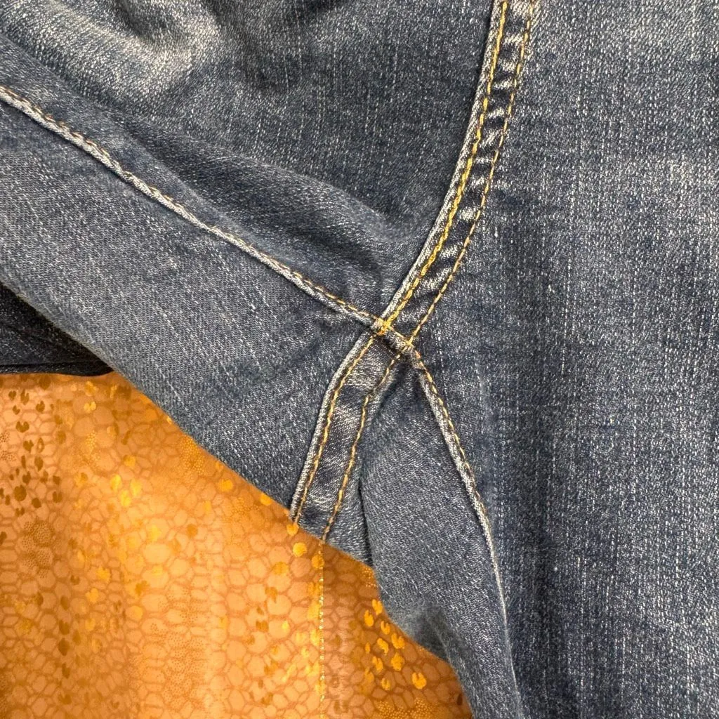 Levi’s Levi Strauss Signature Mid Rise Stretchy Capri Jeans Plus Size 20 - Image 6