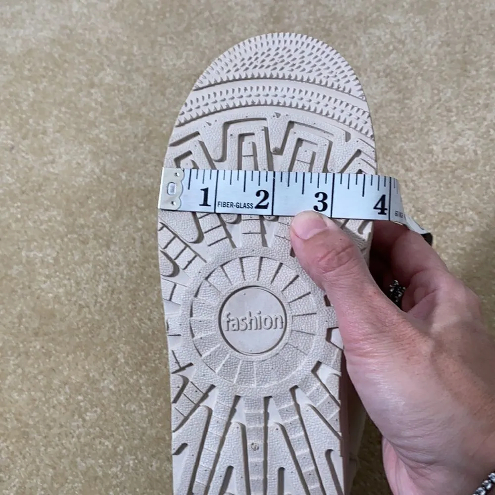 Women’s (or Men’s) Soft Faux Fur Lined Lace Up Boots Tan Size 39 EU NEW - Image 10