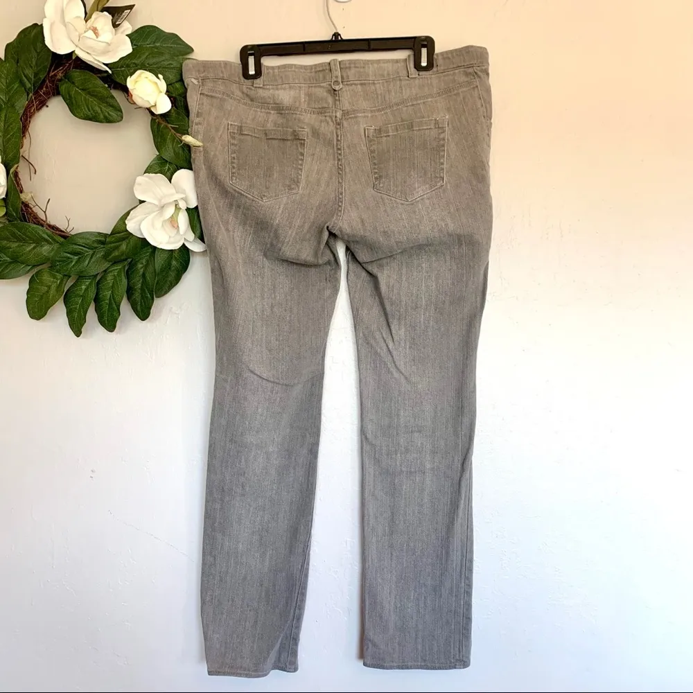 Liz Lange Maternity Grey Skinny Cigarette Jeans 6 - Image 6