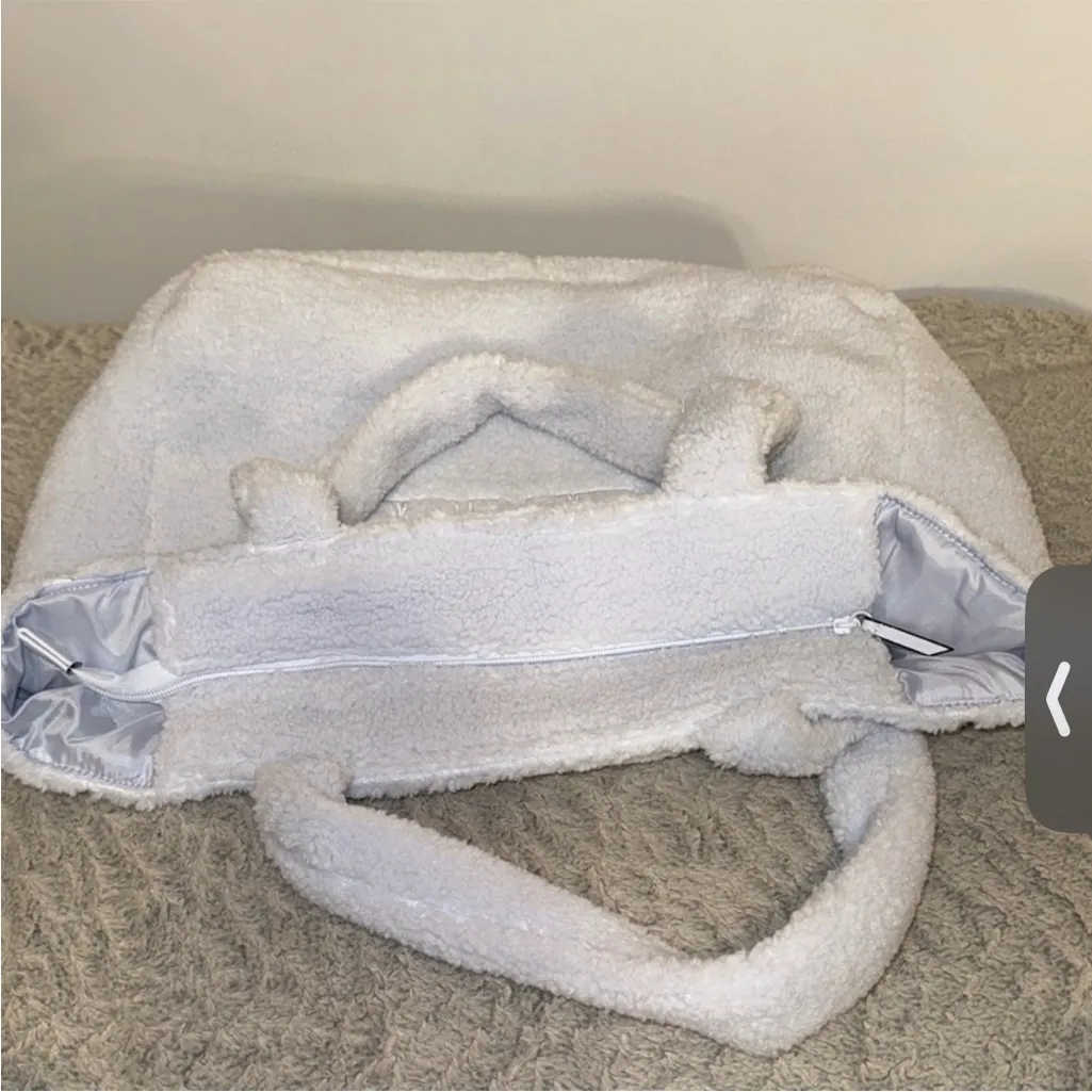 PINK Victoria's Secret Sherpa Tote Bag - Image 5