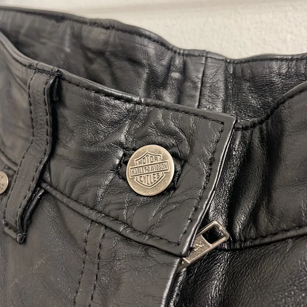 Harley Davidson woman high waist black Leather taper Pants Size undefined - Image 4
