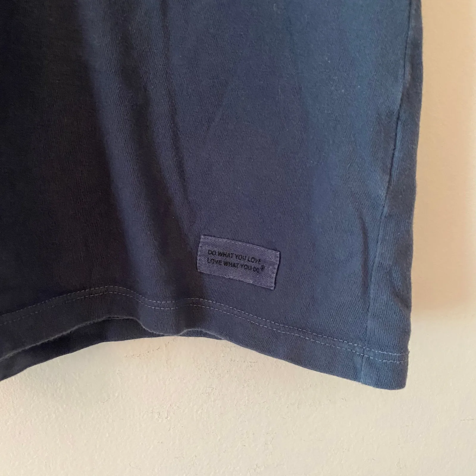 Life Is Good Blue Crusher Tee V-neck Super Mom Cotton Casual Women's size Large - Image 5