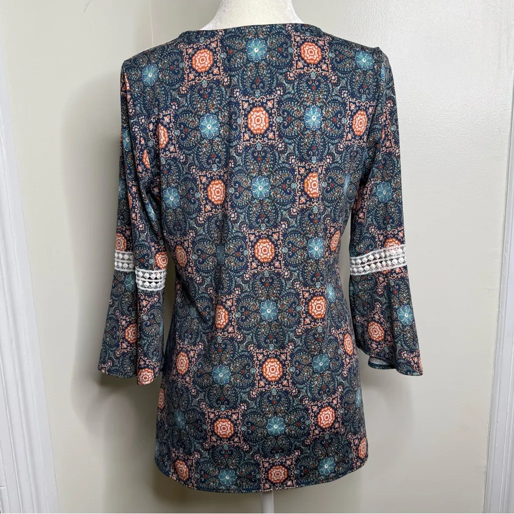 NY Collection Boho Top Asymmetric Hem Size Medium Bell Sleeves Geometric V Neck - Image 4