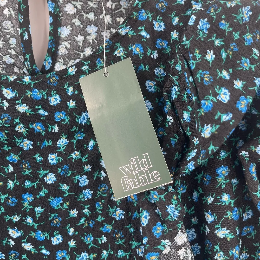 WILD FABLE Blouse Size Large NWT Floral Ruffle Blouson Puffly Long Sleeve Blue - Image 5