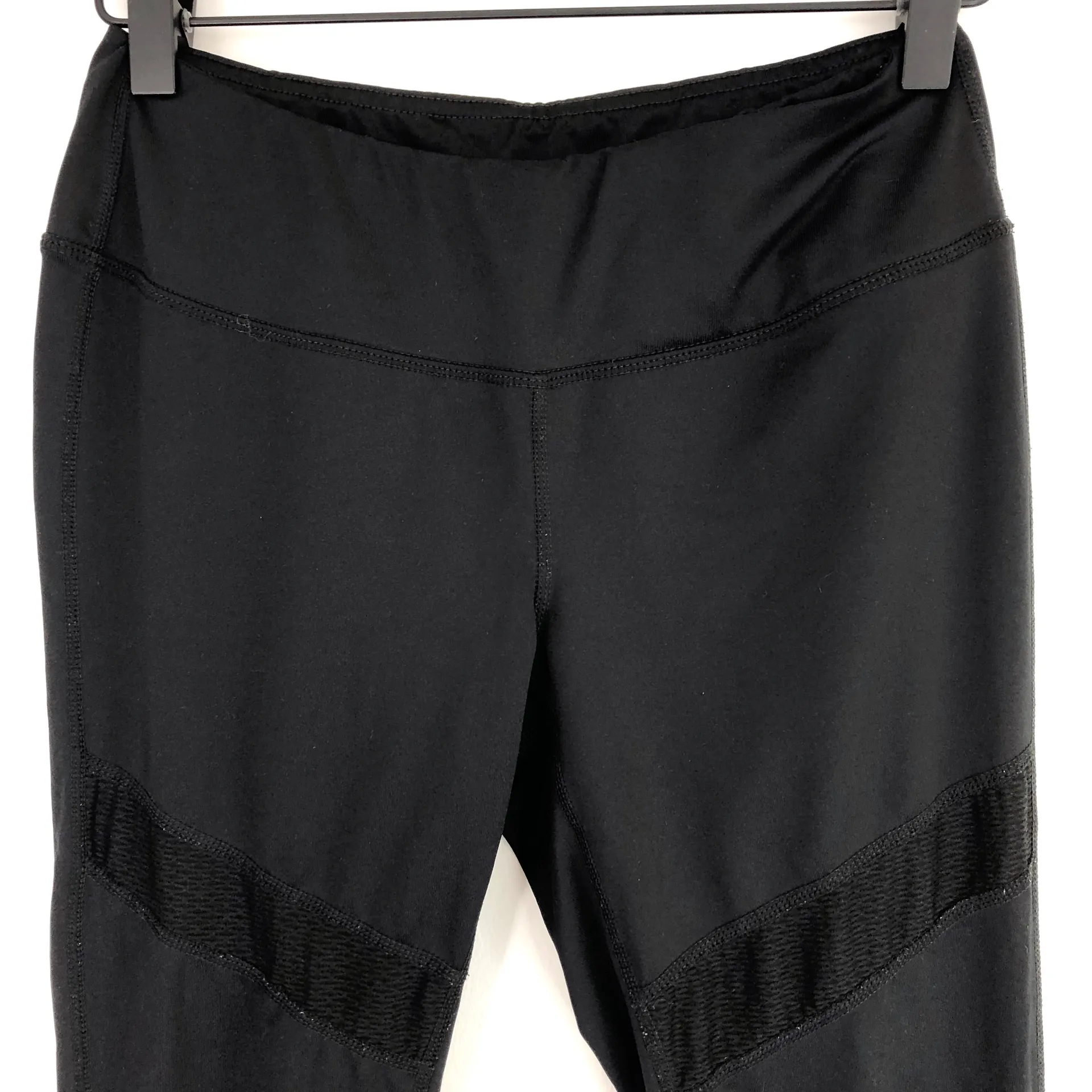 Textured Inset Stripe Capri Leggings Cropped Legging Black - Image 3