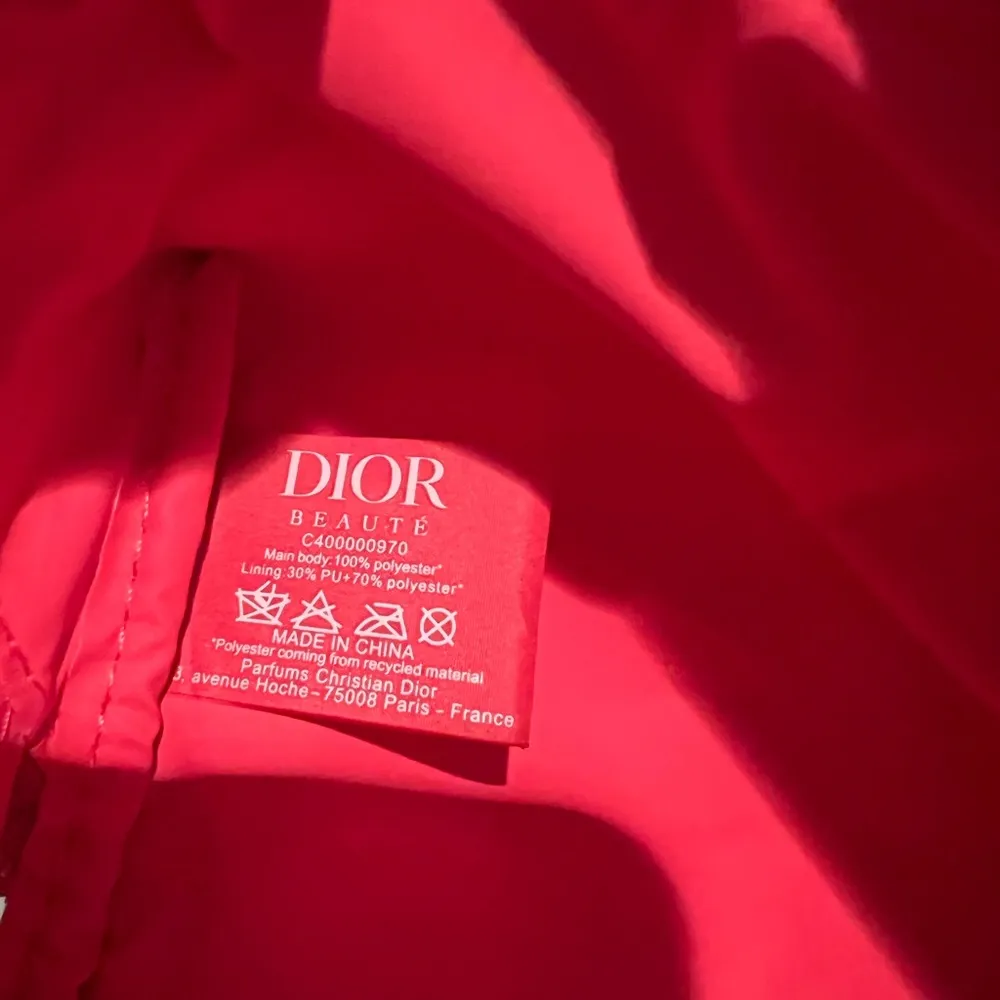 NWOT Light red Dior perfume cosmetic toiletries bag. - Image 9