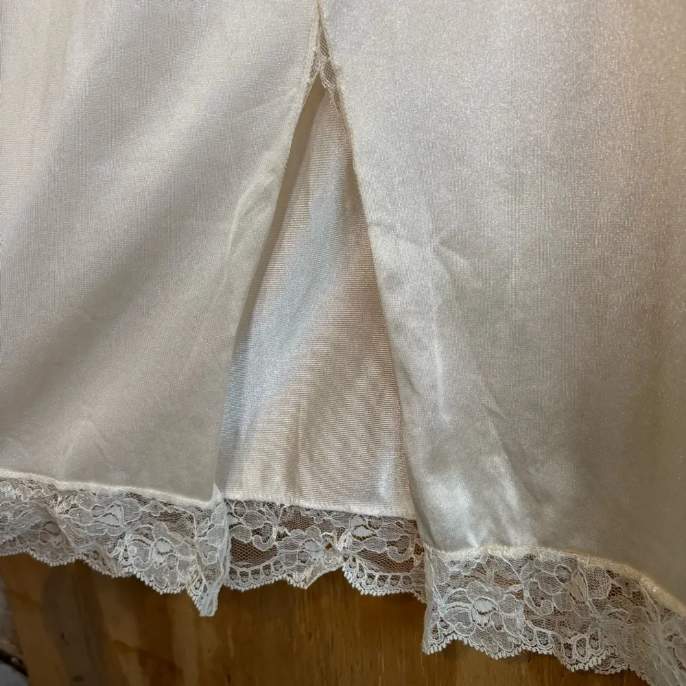 Vintage Body Lites Full Dress Slip Lace Trim Nylon Antron Sz 40 White - Image 4