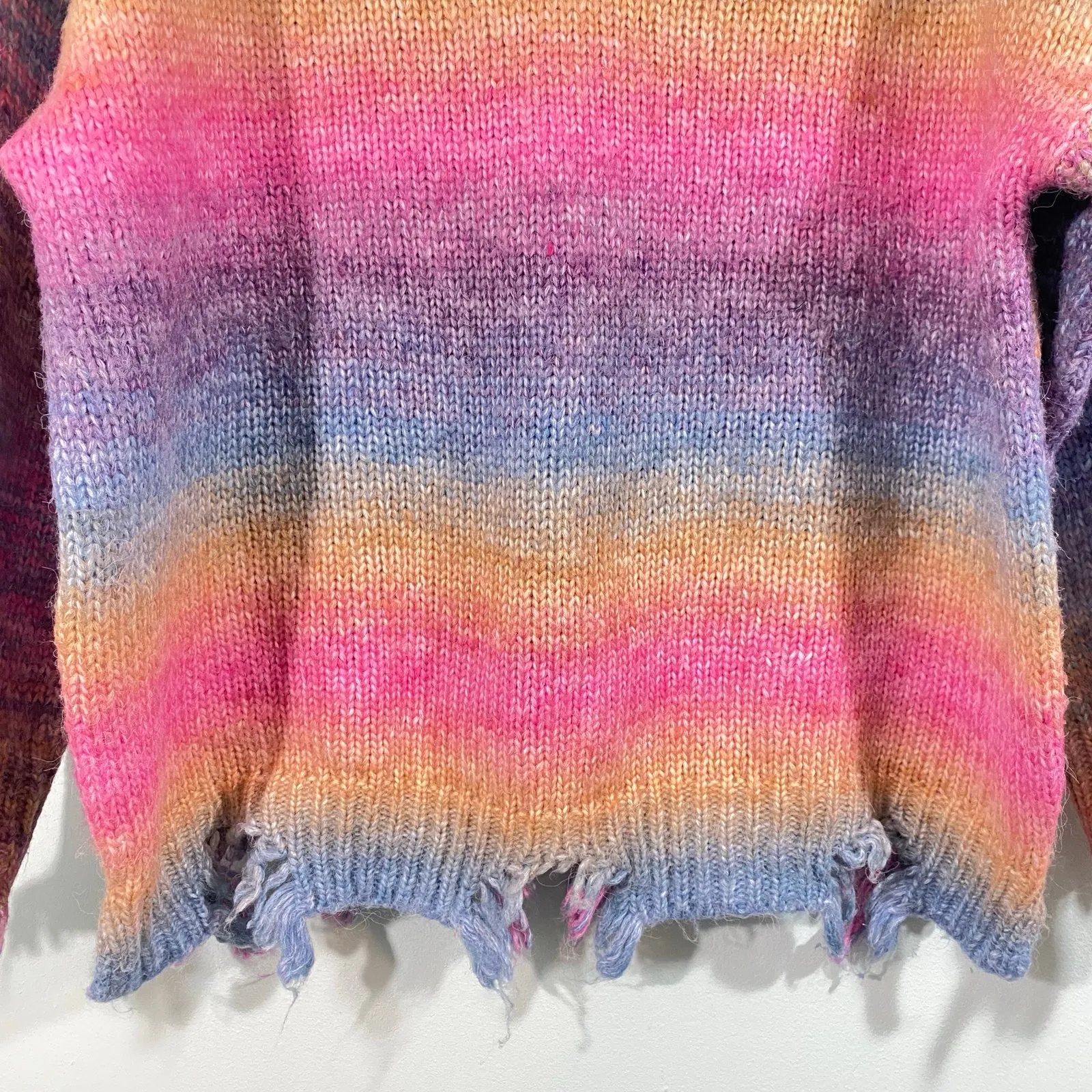 Sabrina Lauren Ombre Rainbow Stripe Raw Edge V Neck Sweater Size 3X - Image 4