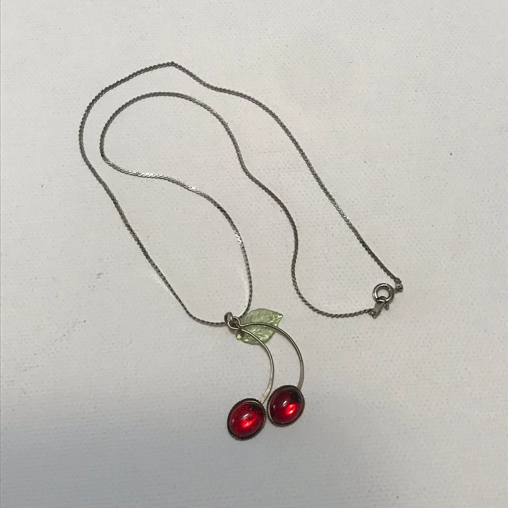 Silver Tone Dainty Red Cherry Green Acrylic Leaf Pendant Chain Necklace 17 inch - Image 4