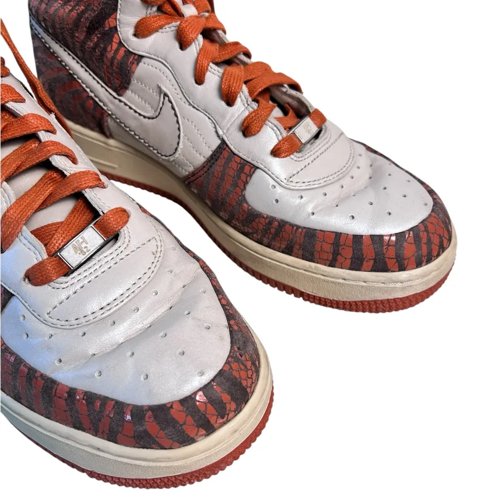 Nike Women’s Air Force 1 High 6” Wedge Sneakers Orange Zebra Print Size 9.5 Rare - Image 3