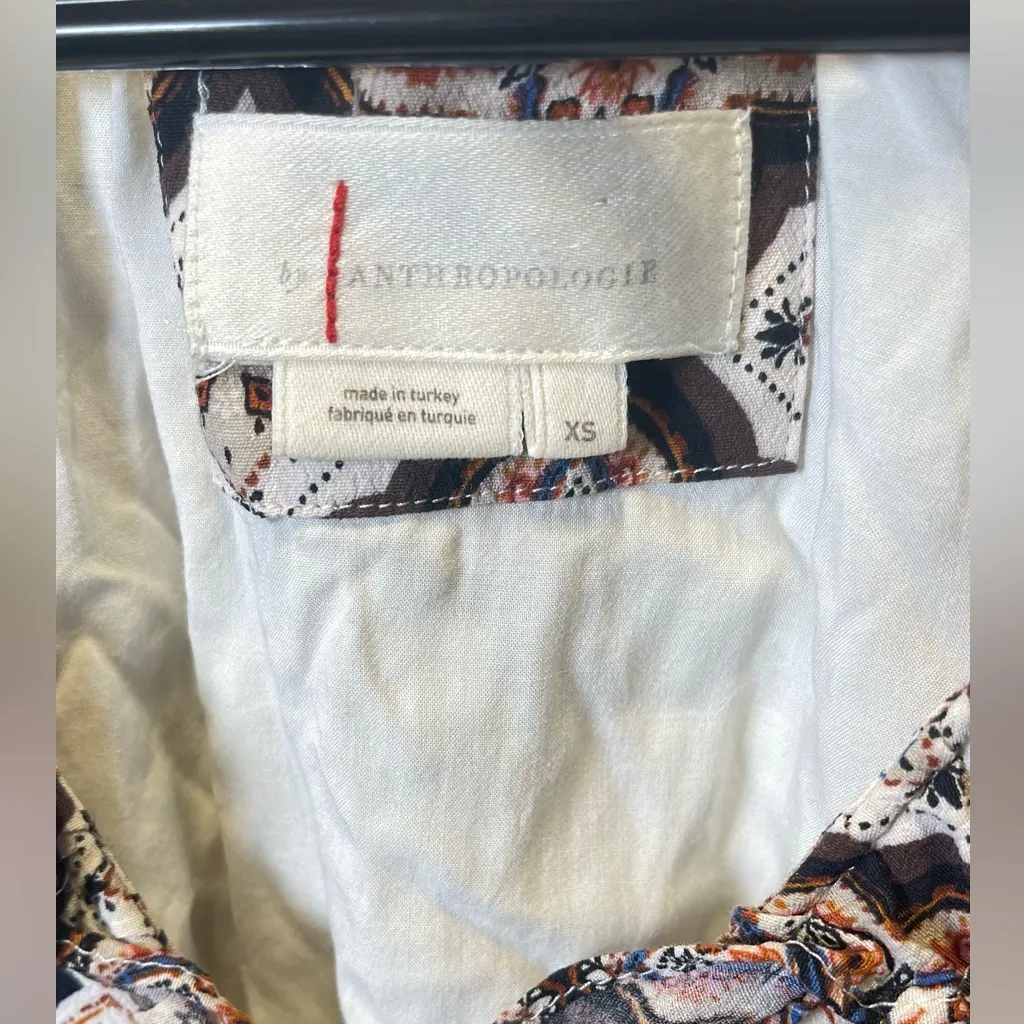 Anthropologie Women’s Tiered V Neck Mini Dress Neutral Motif‎ Size X Small - Image 5