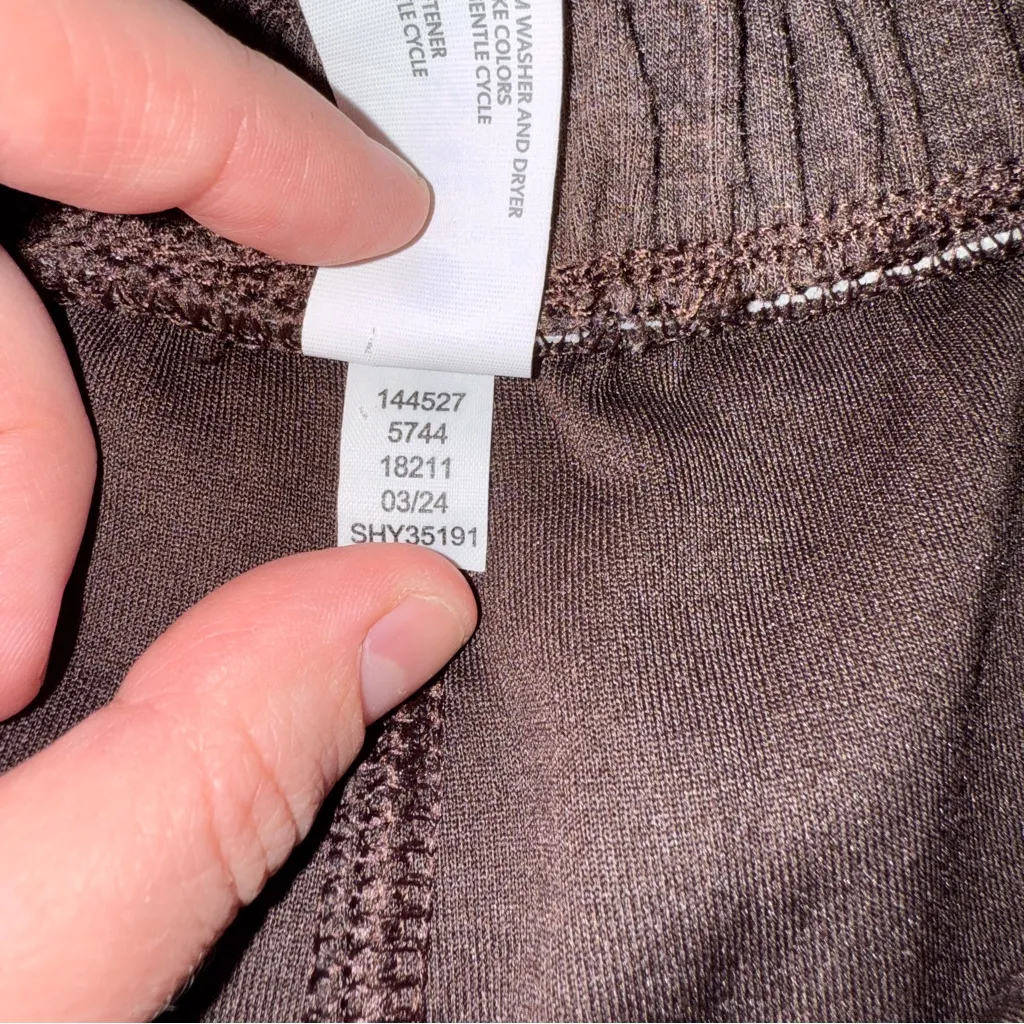 Yogalicious Brown Stretch Waist Scuba Zuri Comfort Athletic Shorts Sz‎ M - Image 5