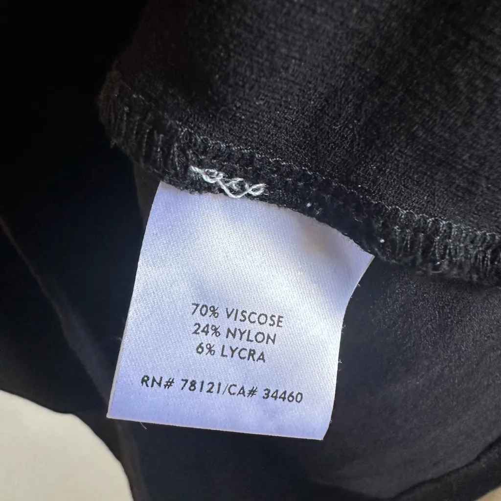 EILEEN FISHER BLACK MINI SKIRT. - Image 3